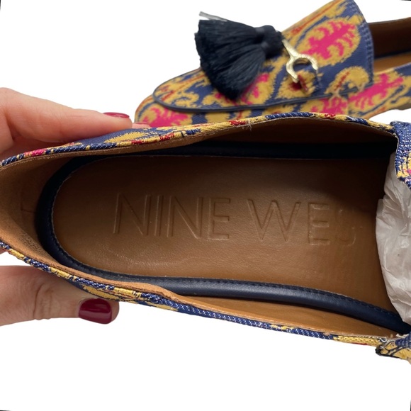Nine West Womens Loafers Size 6 Blue Pink Slip On Tassel Tapestry Feminine Flats - Picture 10 of 13